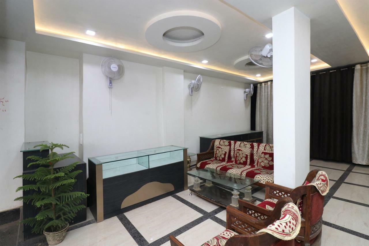 Oyo 30698 Hari Om Guest House Jādabpur Exterior foto
